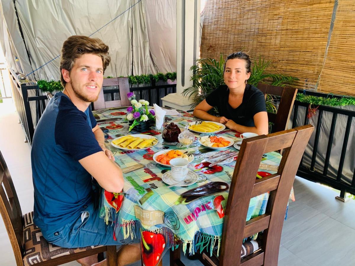 Rodrigo'S Villa & Restaurant نيجومبو المظهر الخارجي الصورة