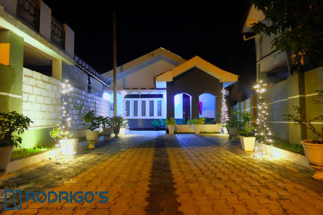 Rodrigo'S Villa & Restaurant نيجومبو المظهر الخارجي الصورة