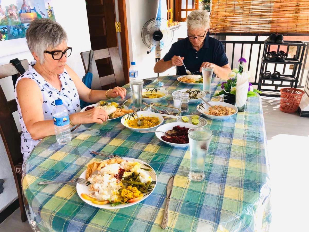 Rodrigo'S Villa & Restaurant نيجومبو المظهر الخارجي الصورة